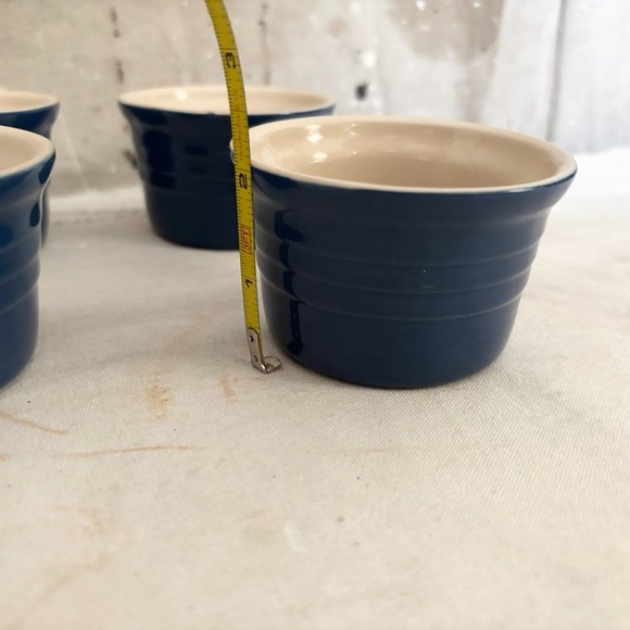 Le Creuset Blue Ramekins Mini Custard Cup, Cocotte Bakeware 4 oz - Picture 5 of 6
